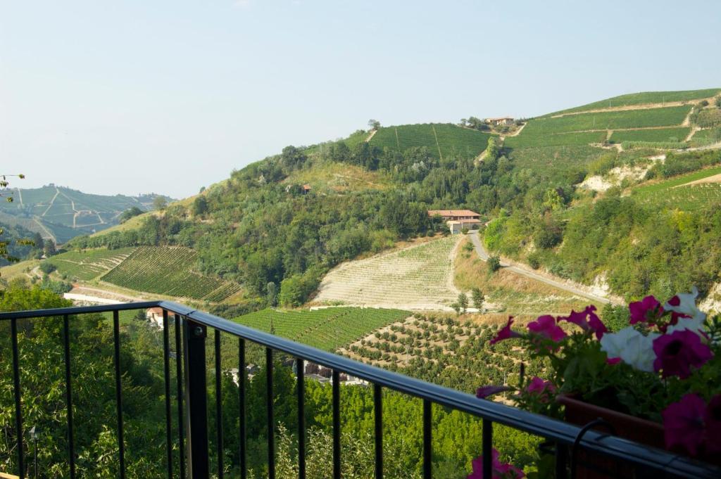 B&B Mario & Mario Trezzo Tinella Εξωτερικό φωτογραφία