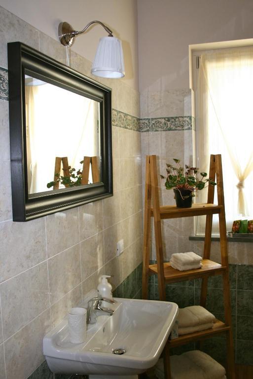 B&B Mario & Mario Trezzo Tinella Δωμάτιο φωτογραφία